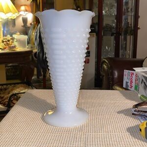 Vintage 1960s Anchor Hocking Hobnail And Bars Vase Milk Glass